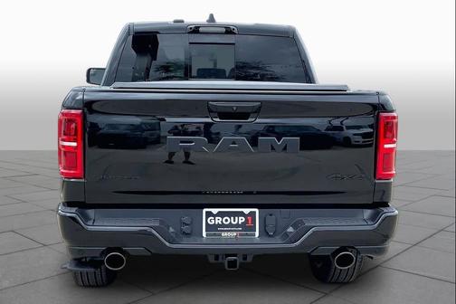 Diamond Black Crystal Pearlcoat 2026 RAM 1500 Limited