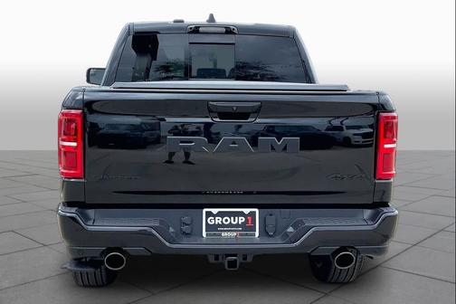 Diamond Black Crystal Pearlcoat 2026 RAM 1500 Limited