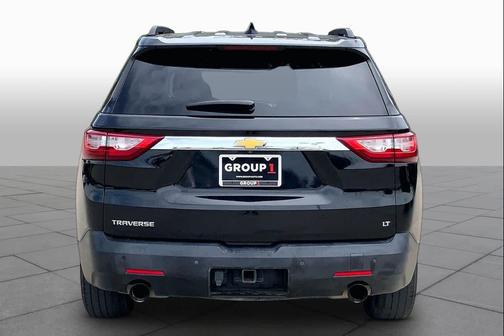 Mosaic Black Metallic 2019 Chevrolet Traverse LT Cloth