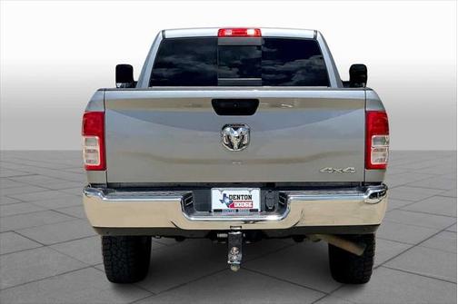 2020 RAM 2500 Tradesman Crew Cab 4X4 6'4' Box