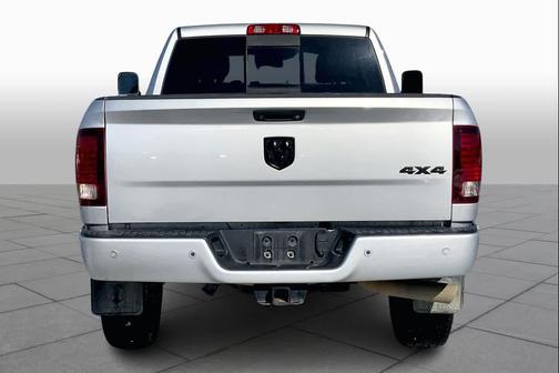 2017 RAM 3500 Laramie Crew Cab 4x4 6'4' Box