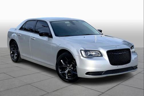 2023 Chrysler 300 Touring