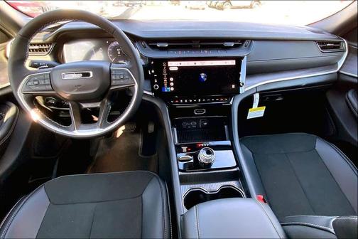 2026 Jeep Grand Cherokee Altitude