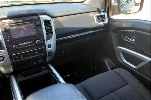 2018 Nissan Titan SV