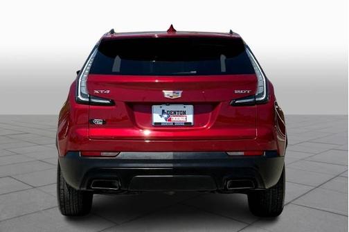 Photo 4 of 31 of 2019 Cadillac XT4 Sport