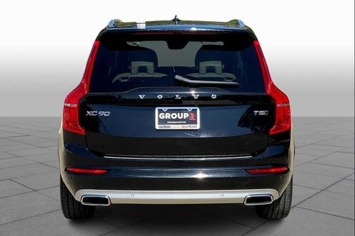 2021 Volvo XC90 T5 Momentum