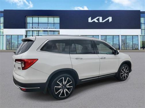 2021 Honda Pilot Touring 8-Passenger