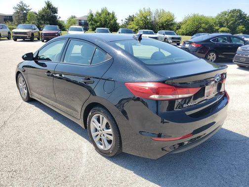 Phantom Black 2018 Hyundai ELANTRA SEL