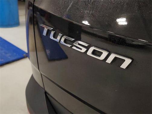 2022 Hyundai TUCSON SE