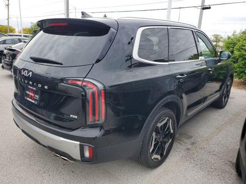 Ebony Black 2023 Kia Telluride EX