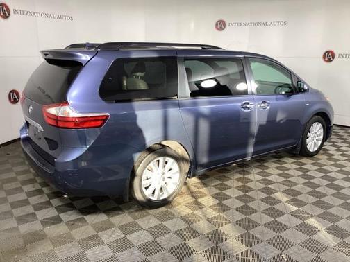 2017 Toyota Sienna Limited