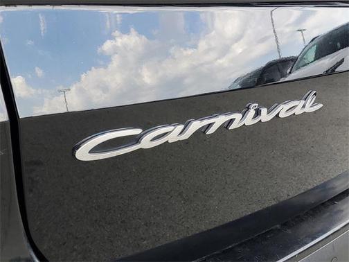 2022 Kia Carnival LXS