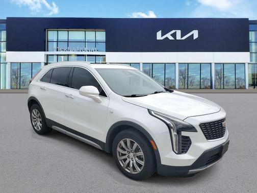 Crystal White Tricoat 2019 Cadillac XT4 Premium Luxury