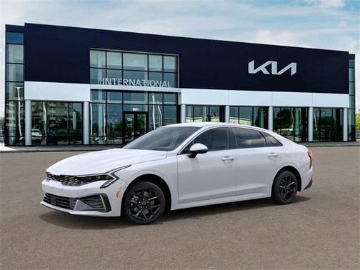 2025 Kia K5 LXS