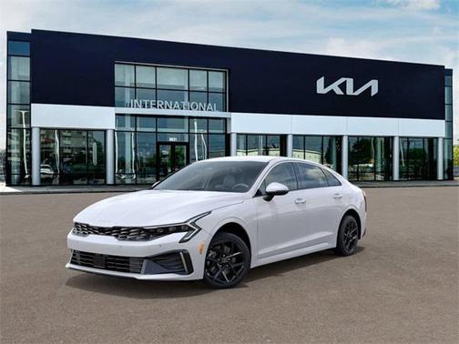 2025 Kia K5 LXS