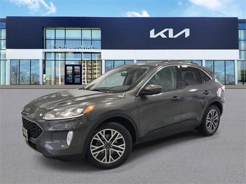 2020 Ford Escape SEL
