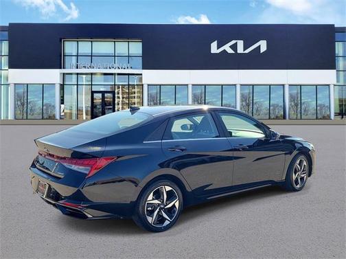 2023 Hyundai ELANTRA Limited