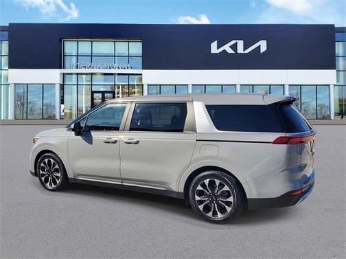 2023 Kia Carnival EX