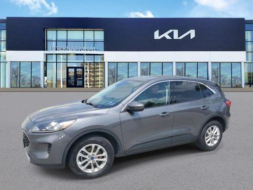 Gray Metallic 2021 Ford Escape SE