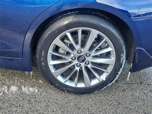 2023 INFINITI Q50 Base