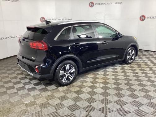 2022 Kia Niro LXS