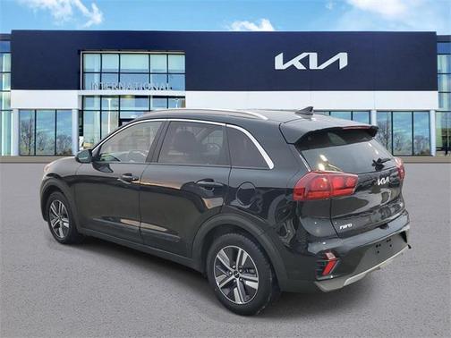 2022 Kia Niro LXS