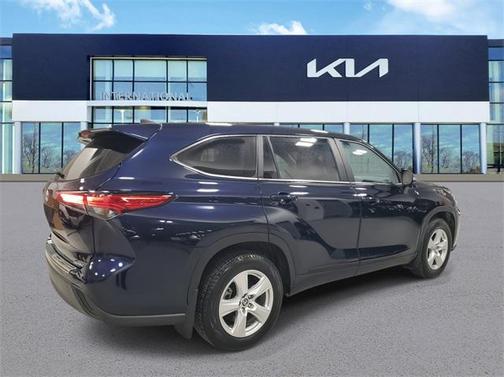 2023 Toyota Highlander LE I4