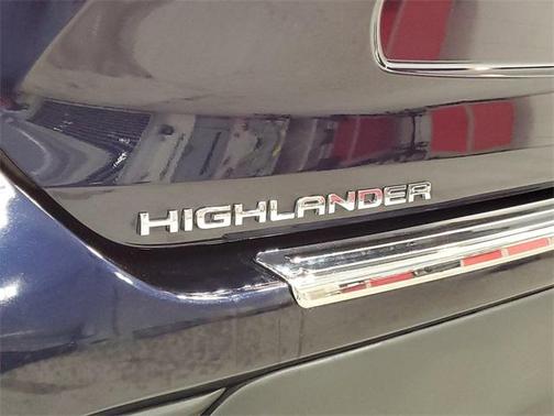 2023 Toyota Highlander LE I4