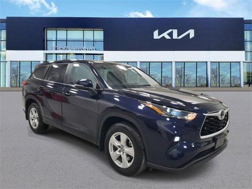 2023 Toyota Highlander LE I4