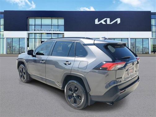 2022 Toyota RAV4 Hybrid XLE