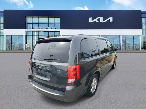 Dark Charcoal Pearlcoat 2012 Dodge Grand Caravan SXT