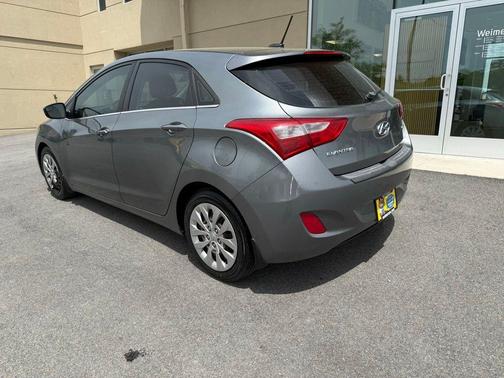 2017 Hyundai Elantra GT Base
