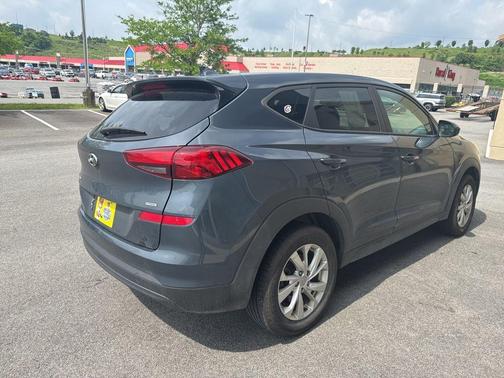 2021 Hyundai TUCSON SE