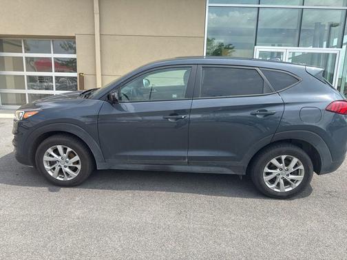 2021 Hyundai TUCSON SE