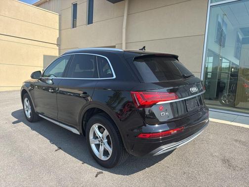 2024 Audi Q5 40 Premium