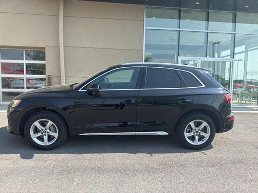 2024 Audi Q5 40 Premium