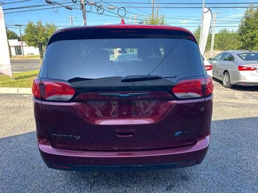 2020 Chrysler Pacifica Hybrid Touring L