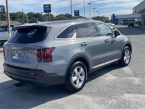 2022 Kia Sorento LX