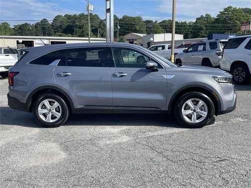 2022 Kia Sorento LX