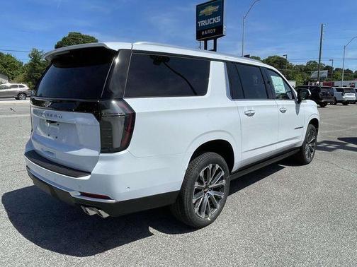 Polar White 2026 Chevrolet Suburban High Country