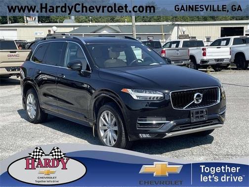 2018 Volvo XC90 T6 Momentum