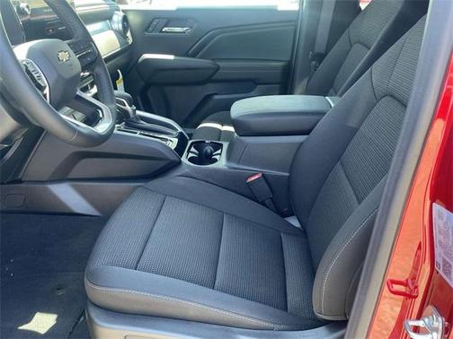 2025 Chevrolet Colorado LT