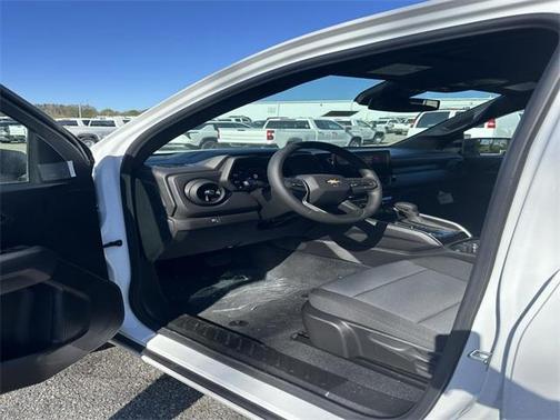 2025 Chevrolet Colorado WT