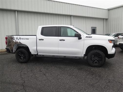 2025 Chevrolet Silverado 1500 Custom Trail Boss