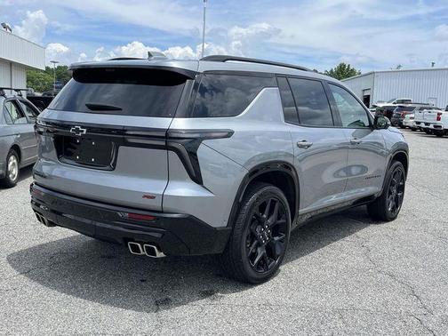 Sterling Gray Metallic 2024 Chevrolet Traverse RS