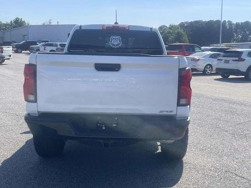 Summit White 2026 Chevrolet Colorado ZR2