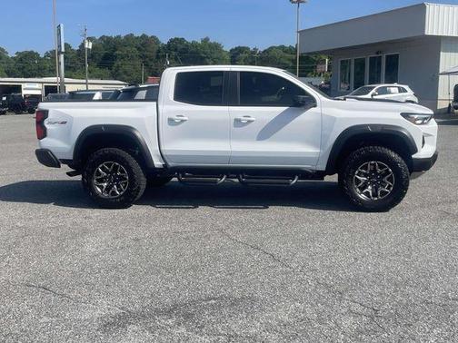 Summit White 2026 Chevrolet Colorado ZR2