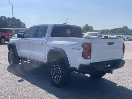 Summit White 2026 Chevrolet Colorado ZR2