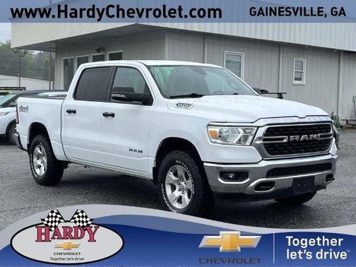 Bright White Clearcoat 2024 RAM 1500 Big Horn/Lone Star