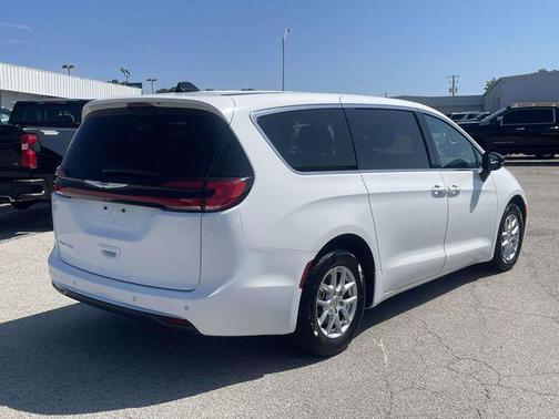 Bright White Clearcoat 2024 Chrysler Pacifica Touring-L